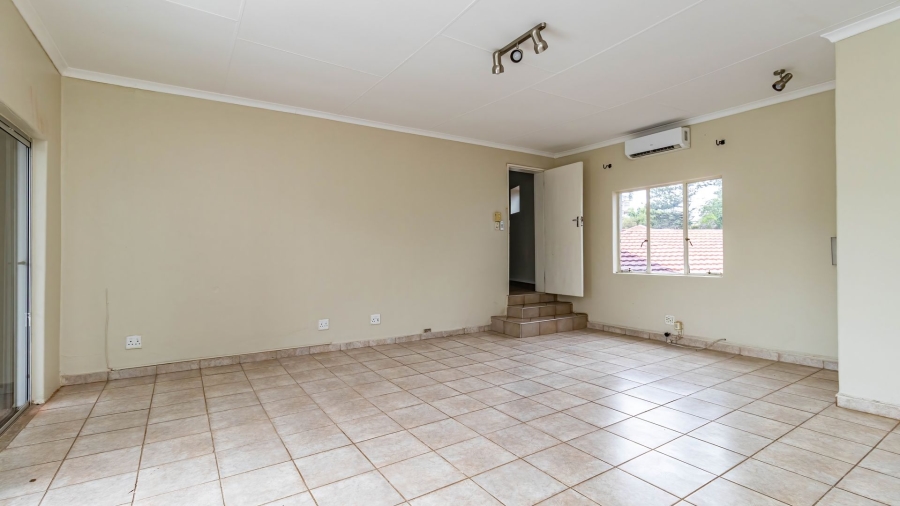 7 Bedroom Property for Sale in Safari Gardens North West